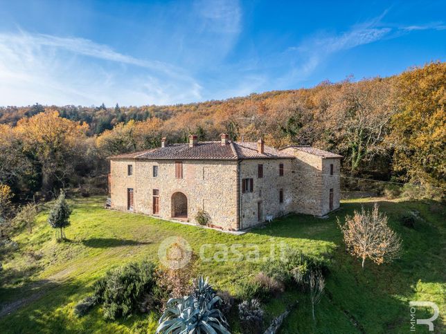 Rustico/casale in residenziale in Via di Val D'Ambra