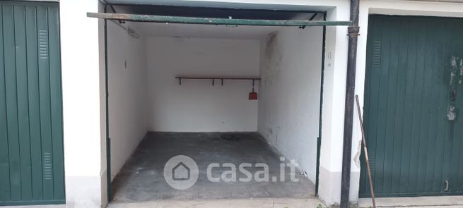 Garage/posto auto in residenziale in Via Antonio Panizzi