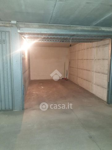 Box/posto auto in residenziale in Via Giuseppe Gaudenzi 6