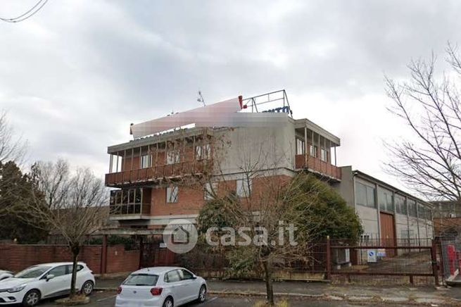 Capannone in commerciale in Corso Cuneo