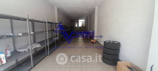 Box/posto auto in residenziale in Via Autostrada 30