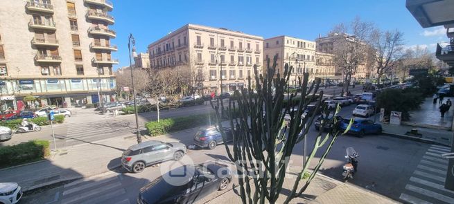 Ufficio in commerciale in Via Messina 3