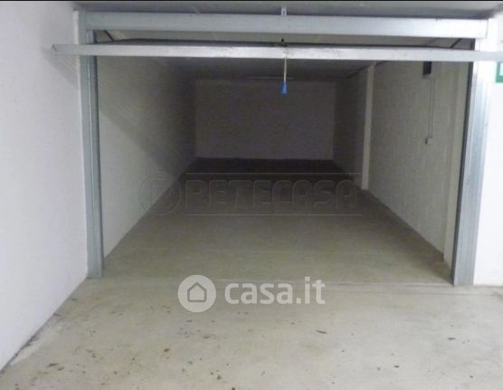 Garage/posto auto in residenziale in Via dello Stadio 1