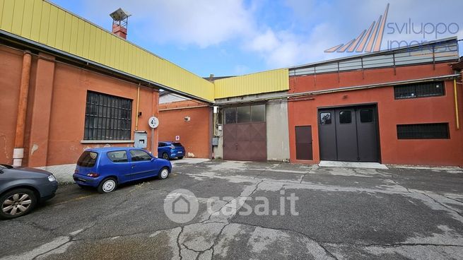 Capannone in commerciale in Viale Rimembranze 93