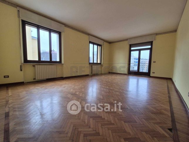 Appartamento in residenziale in Via dei Navaroli