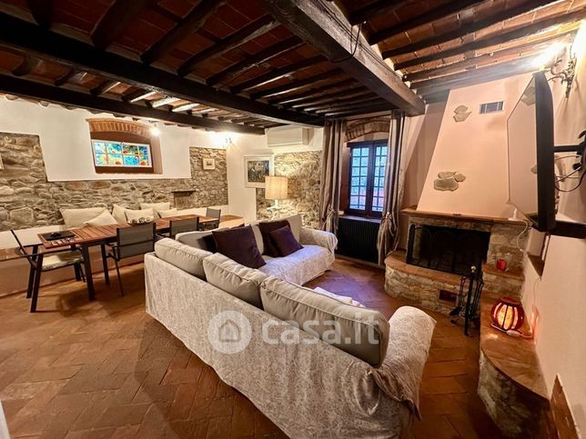 Rustico/casale in residenziale in Via della Colombaia
