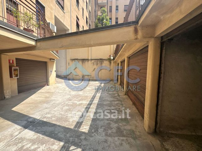 Box/posto auto in residenziale in Via Adolfo Wildt 16