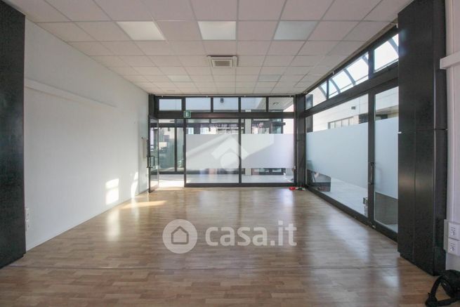 Ufficio in commerciale in Viale XX Settembre 49