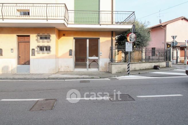 Ufficio in commerciale in Via Benjamino Cavalli 2