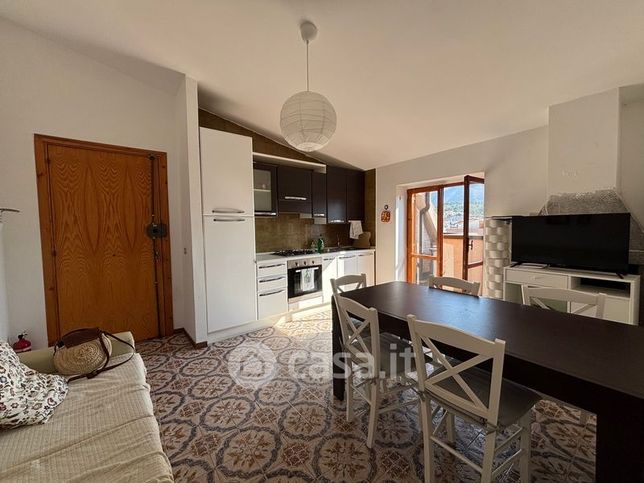 Appartamento in residenziale in Via Lauro 288
