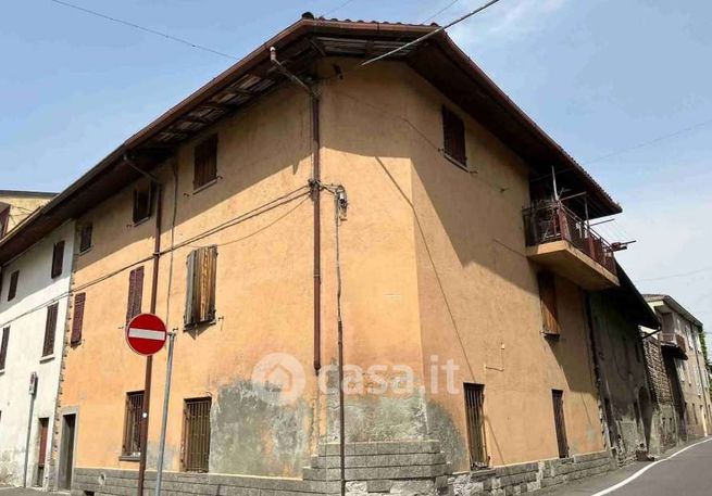 Casa bi/trifamiliare in residenziale in Via Don Giuseppe Ronchetti