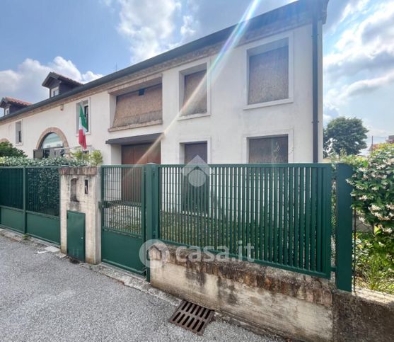 Appartamento in residenziale in Via Milano 13
