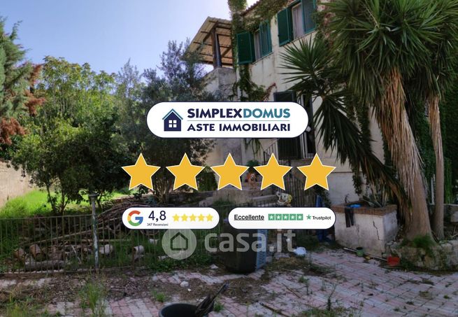 Villa in residenziale in Traversa Strigari