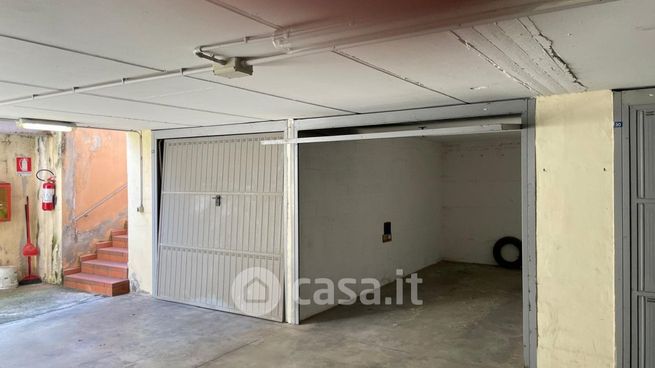 Garage/posto auto in residenziale in Via Oberdan