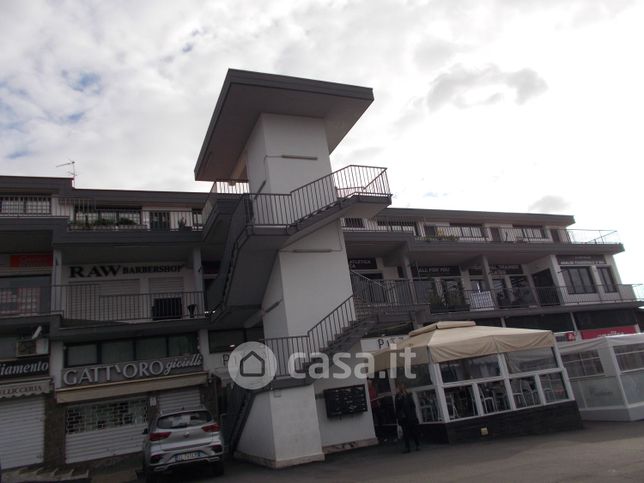 Ufficio in commerciale in Piazza Eschilo 77 /A