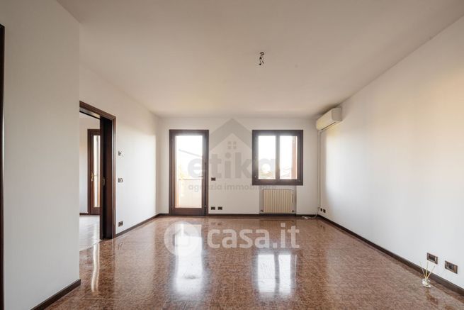Villetta a schiera in residenziale in Via Padre Massimiliano Kolbe