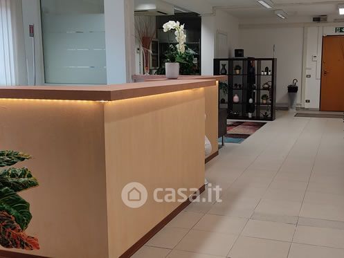 Ufficio in commerciale in Via Giuseppe Malagoli