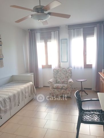 Appartamento in residenziale in Via Ugo Foscolo