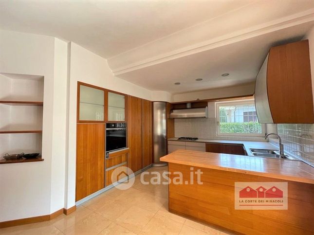 Casa indipendente in residenziale in Via dei Fanti 50