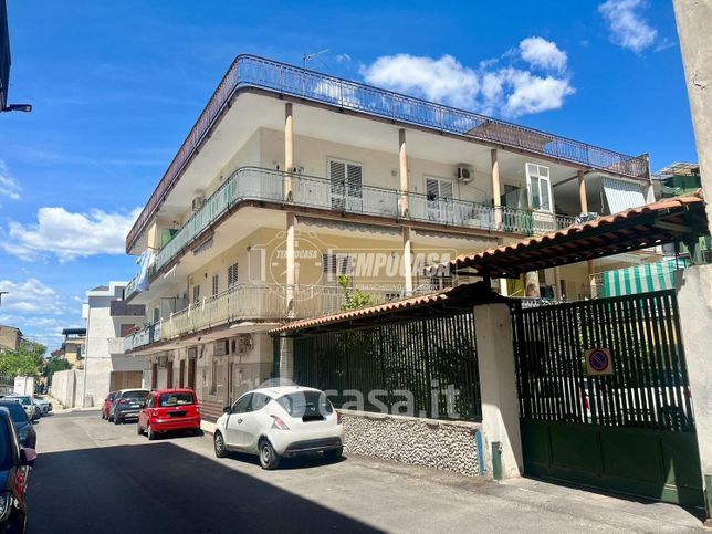 Appartamento in residenziale in Via Ugo Foscolo 7