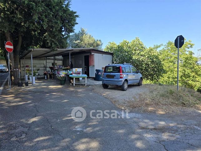 Terreno agricolo in commerciale in
