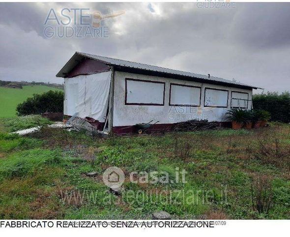 Terreno agricolo in commerciale in Via del Poggio