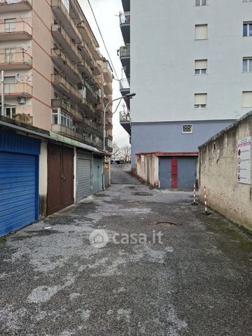 Box/posto auto in residenziale in Via Papa Giovanni XXIII