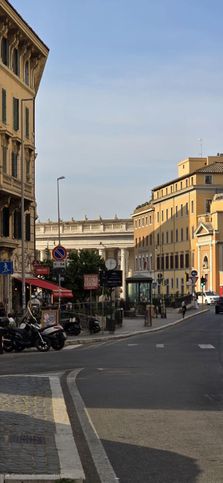 Negozio/locale commerciale in commerciale in Via delle Fornaci