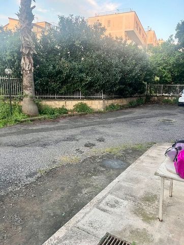 Box/posto auto in residenziale in Via delle Acacie