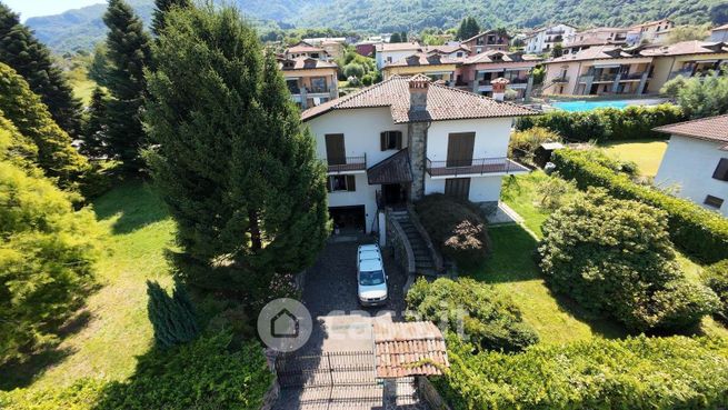 Villa in residenziale in Via Campione 12
