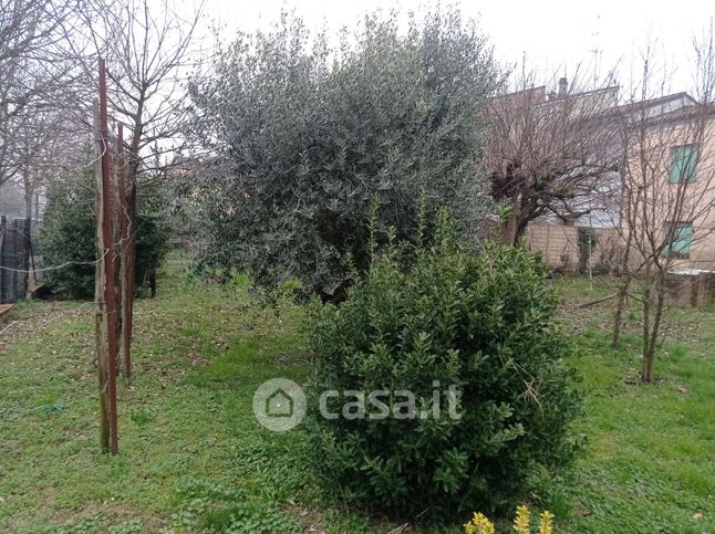 Villetta a schiera in residenziale in Viale Pompeo Coppini