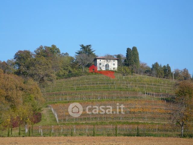 Rustico/casale in residenziale in 