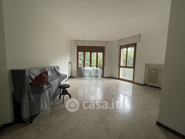 Appartamento in residenziale in Via Santa Rita