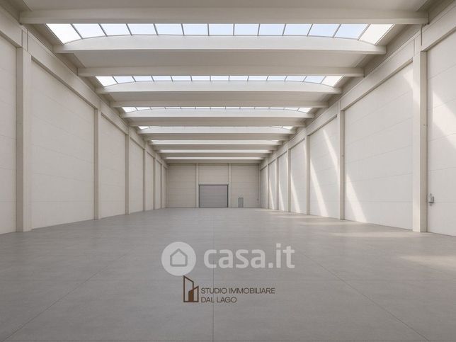 Capannone in commerciale in Via del Lavoro