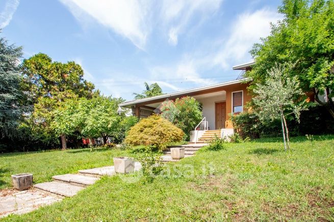 Appartamento in residenziale in Via Pontaron 32