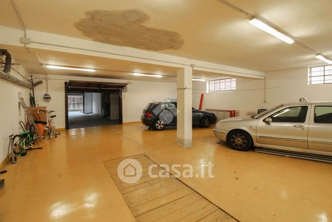 Garage/posto auto in residenziale in 