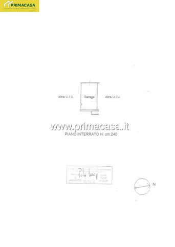 Box/posto auto in residenziale in Via E. Peron