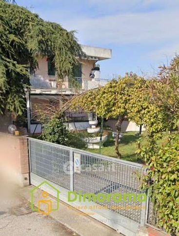 Casa bi/trifamiliare in residenziale in Via Alcide De Gasperi 370