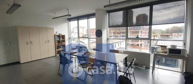 Ufficio in commerciale in Via Monfalcone