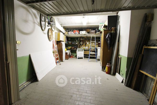 Garage/posto auto in residenziale in Via Fortunato Liceti 104