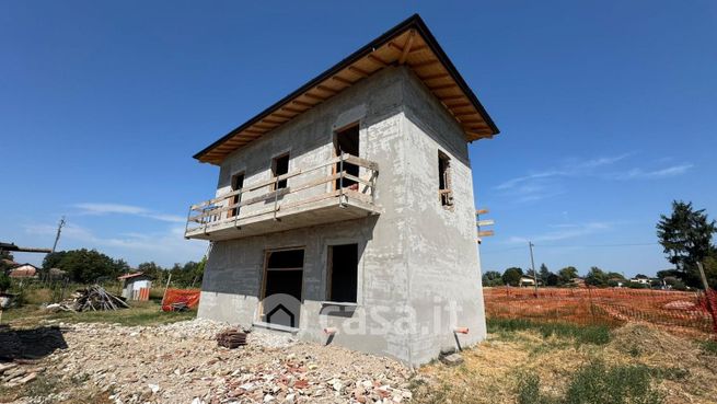 Casa indipendente in residenziale in Via Monte Lesima
