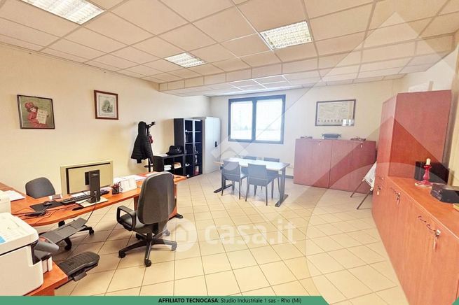 Ufficio in commerciale in Via Gian Lorenzo Bernini 55