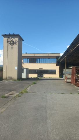 Capannone in commerciale in Via Vecchia Pesciatina