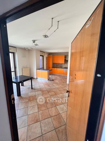 Appartamento in residenziale in Corso Enrico Gamba 38