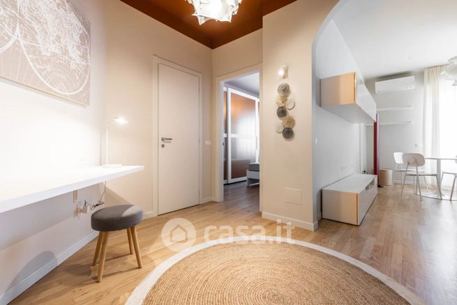 Appartamento in residenziale in Via Cenisio 42