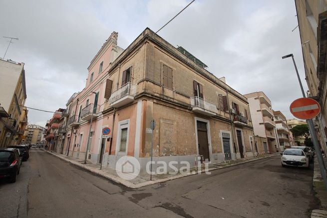 Casa indipendente in residenziale in Via Piave 26