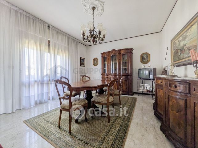 Casa bi/trifamiliare in residenziale in Via Cesare Piovene