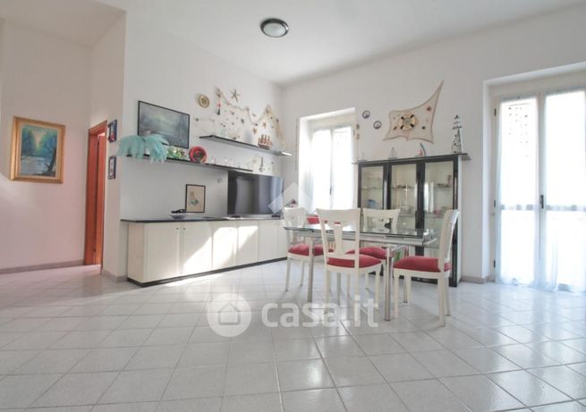 Appartamento in residenziale in Vico Leopoldo Pilla 2