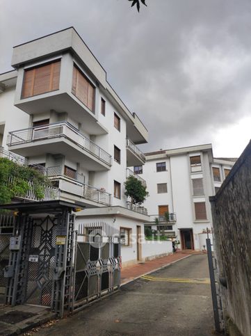 Appartamento in residenziale in Viale Atlantici 6