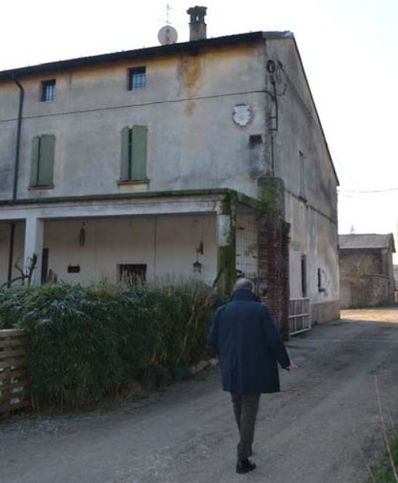 Casa indipendente in residenziale in Via 4 Novembre